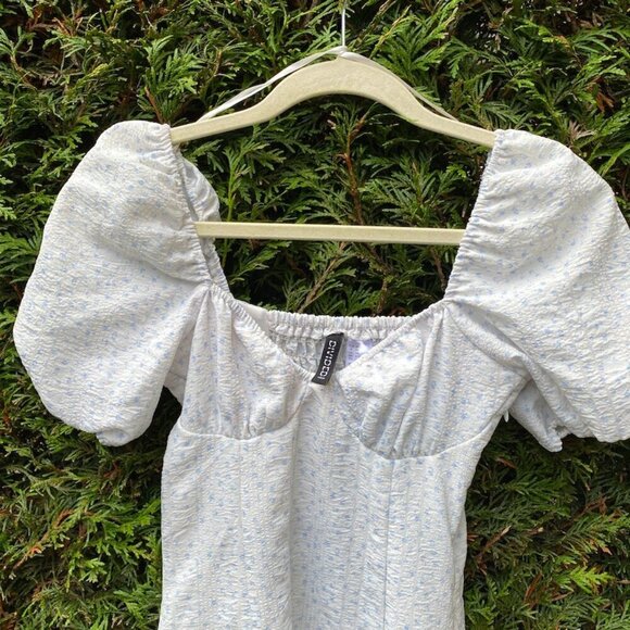 H&M Dresses & Skirts - Divided H&M White Mini Dress XS Blue Floral Puff Sleeve, Rouched Fitted …​